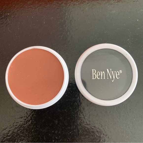 Ben Nye M-2 Suntone Crème Foundation New Never Used - Picture 3 of 4